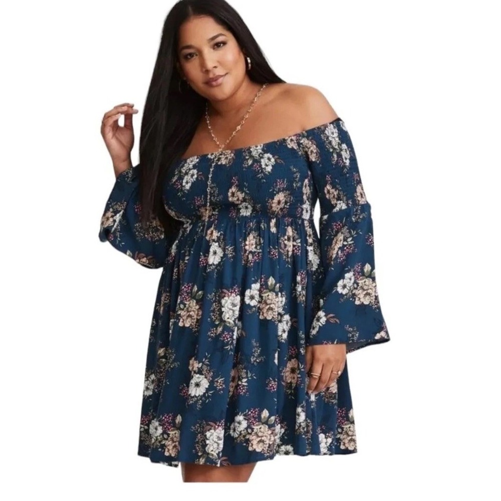 Torrid Mini Challis Off-Shoulder Skater Dress Smocked Bell Sleeves Floral Sz‎ 2X